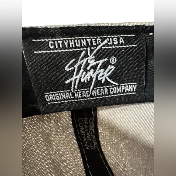 DC‎ SnapBack hat gray - Picture 7 of 8